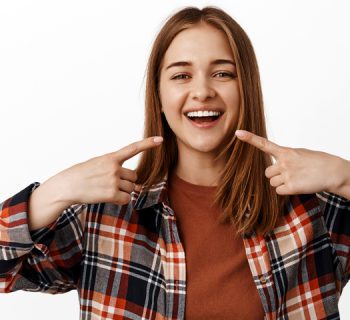 How to Bridge Ungainly Gaps in Your Smile Because of Missing Teeth?